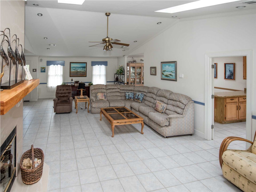 371 Cook Street Eastpoint, FL 32328 - Photo 7 of 40