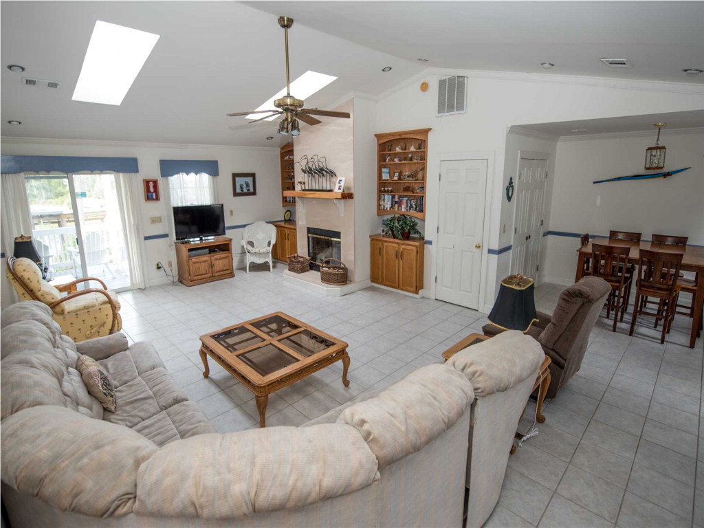371 Cook Street Eastpoint, FL 32328 - Photo 9 of 40