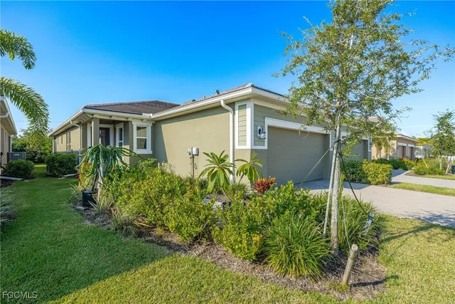 $335,000 | 10363 Bonavie Cove Drive, Fort Myers, FL 33966