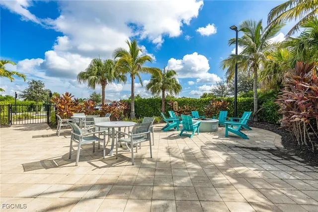 $335,000 | 10363 Bonavie Cove Drive, Fort Myers, FL 33966