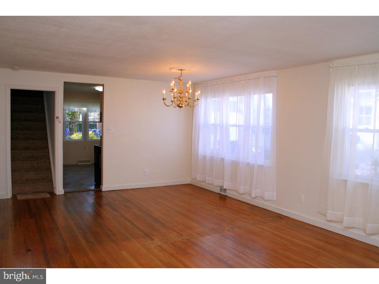 308 South Fairview Street Riverside, NJ 08075 - Photo 3 of 21 Dining Room