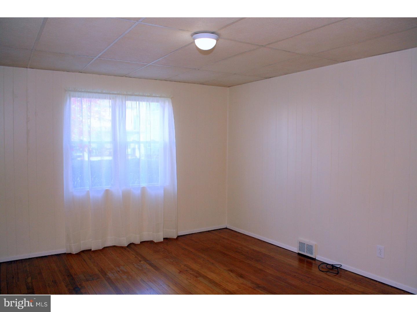 308 South Fairview Street Riverside, NJ 08075 - Photo 8 of 21 Bedroom - Main