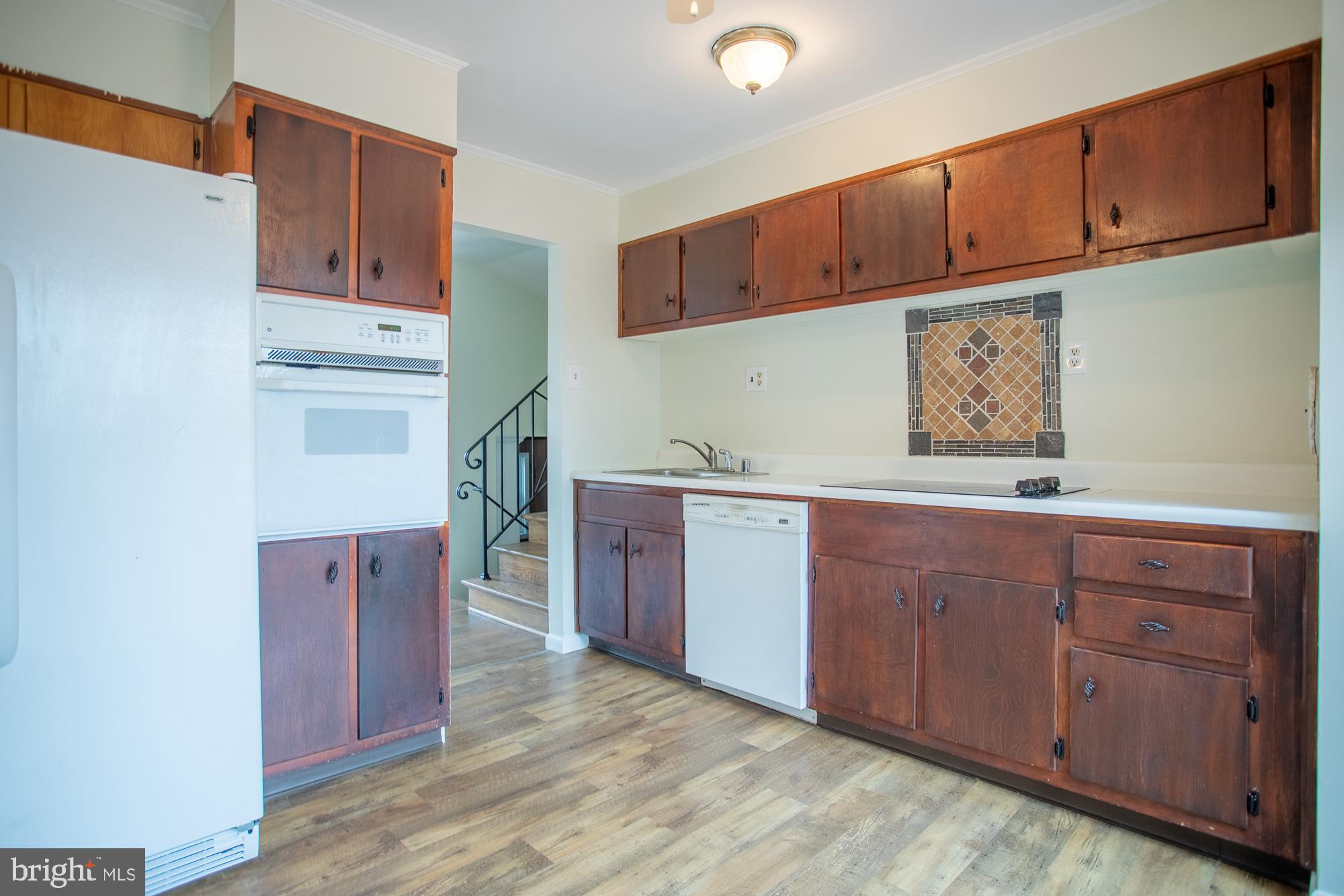 6104 Craft Road Alexandria, VA 22310 - Photo 13 of 35 Kitchen