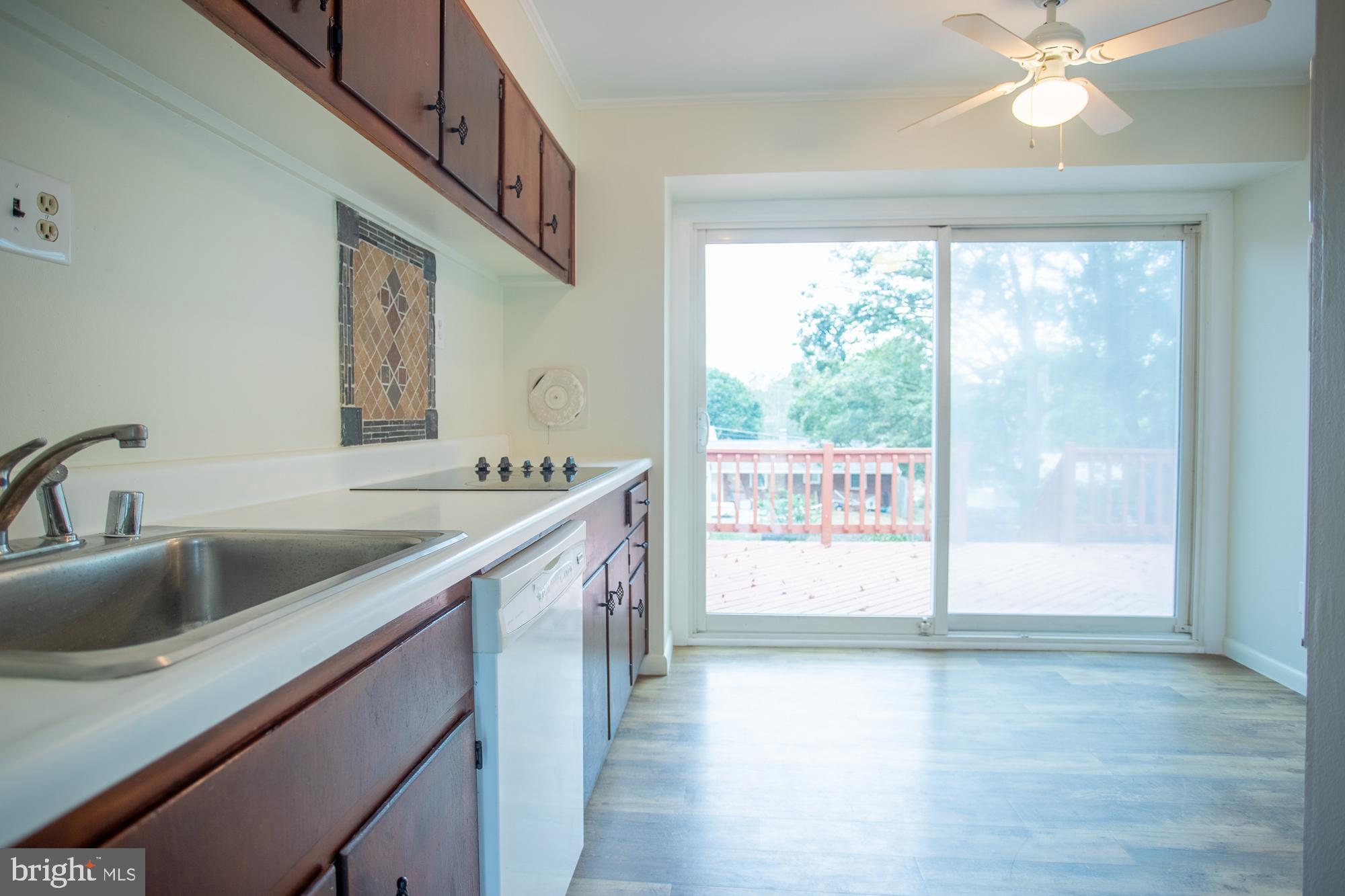 6104 Craft Road Alexandria, VA 22310 - Photo 14 of 35 Kitchen