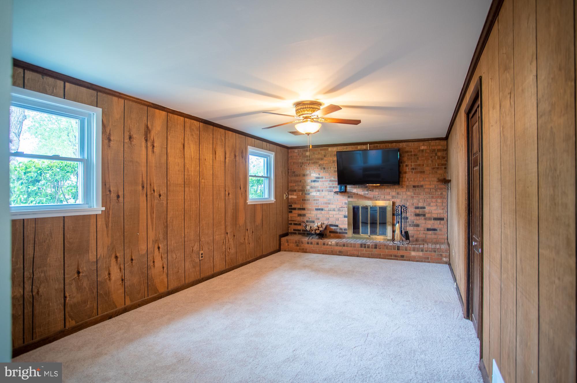 6104 Craft Road Alexandria, VA 22310 - Photo 25 of 35 Family Room