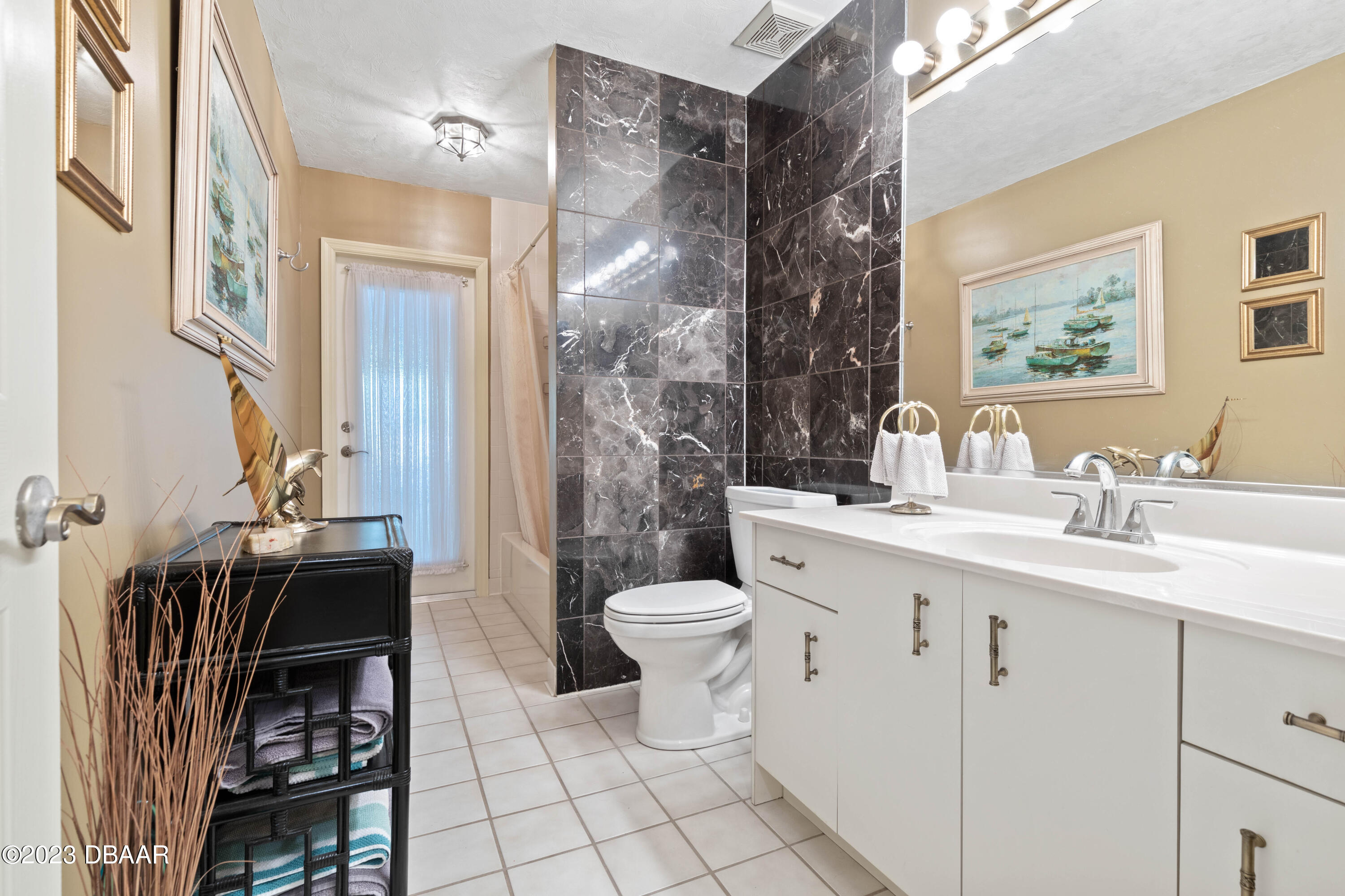 54 Kingsley Circle Ormond Beach, FL 32174 - Photo 36 of 76 Full Guest / Pool Bath