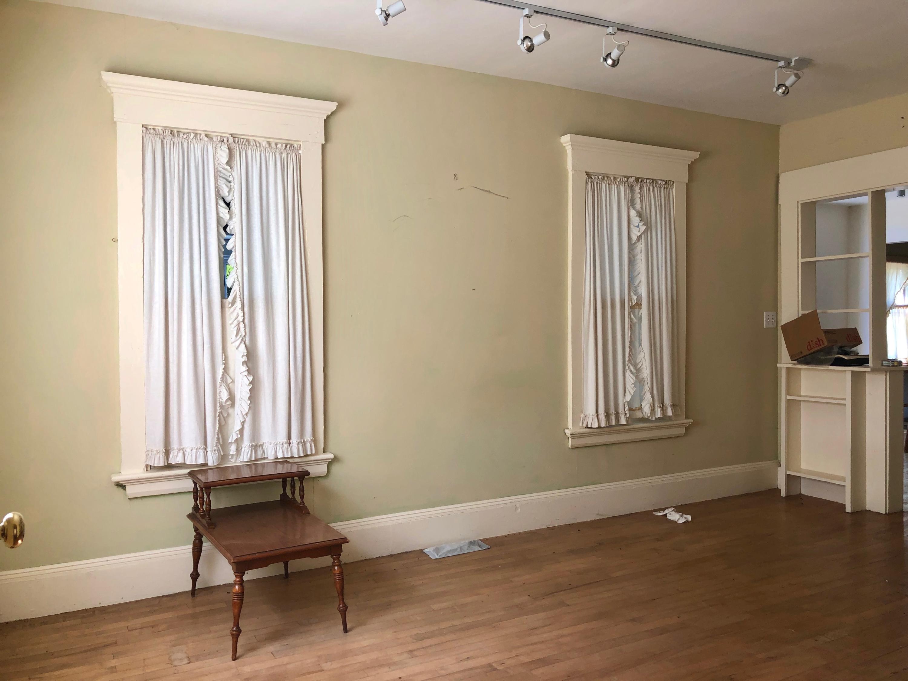 221 County Road Lubec, ME 04652 - Photo 11 of 33 12. Living 2