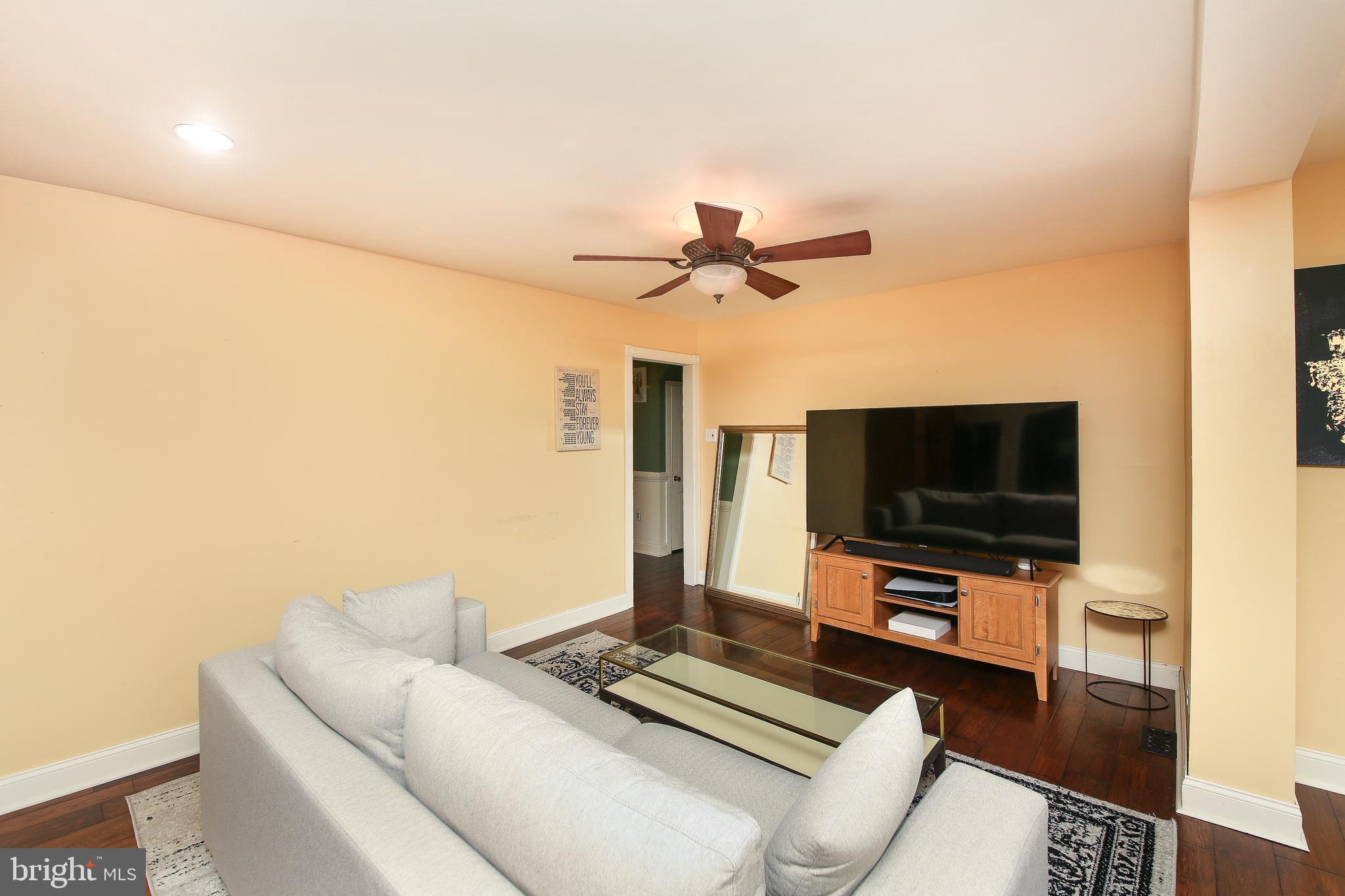 2348 Oakfield Road Warrington, PA 18976 - Photo 11 of 44