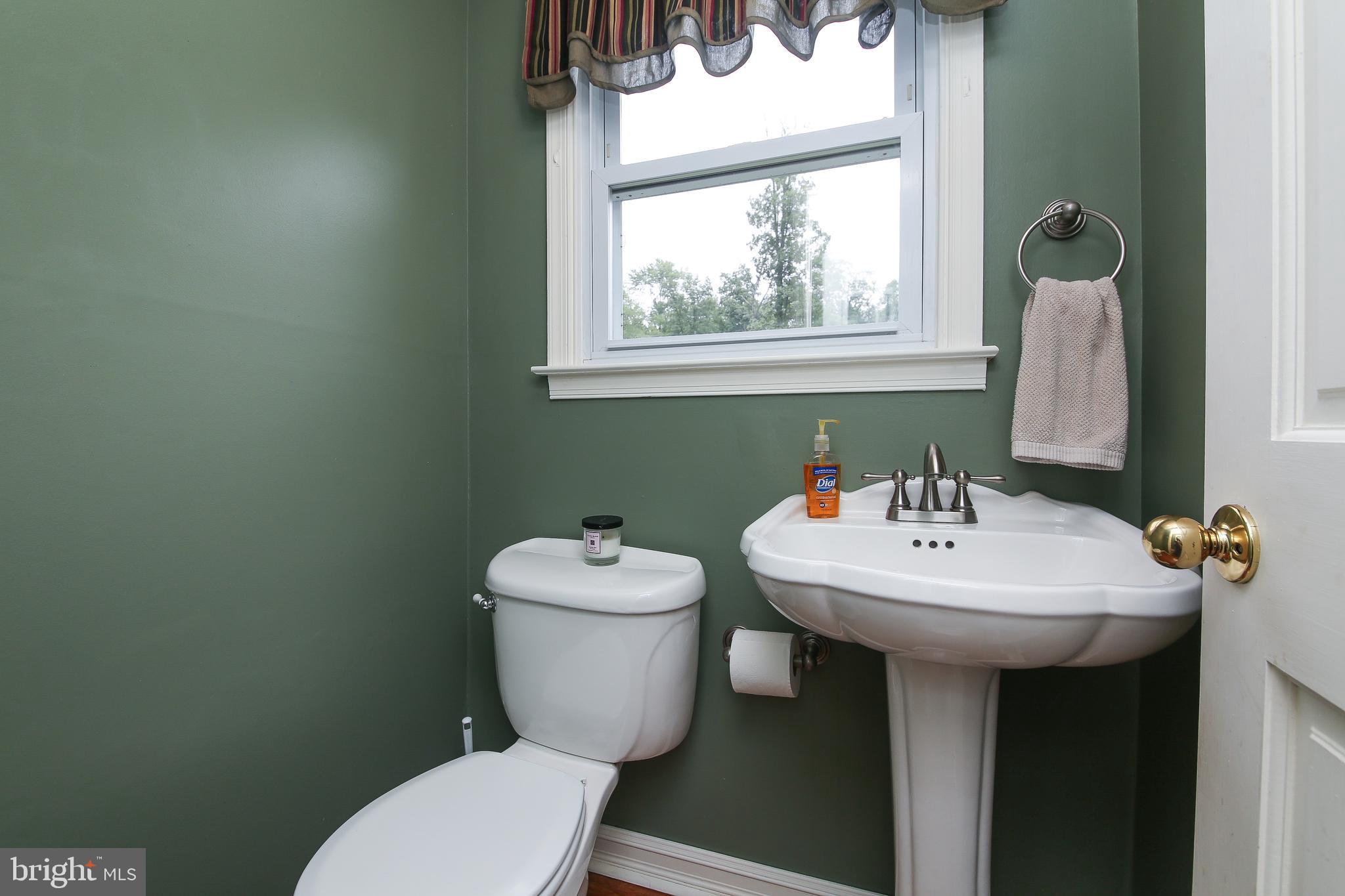 2348 Oakfield Road Warrington, PA 18976 - Photo 14 of 44