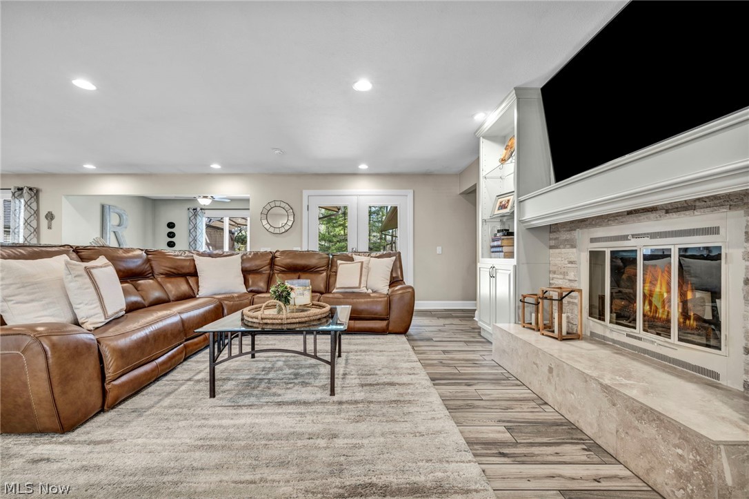 10815 Gate Post Road Strongsville, OH 44149 - Photo 6 of 46 Gallery Image 6