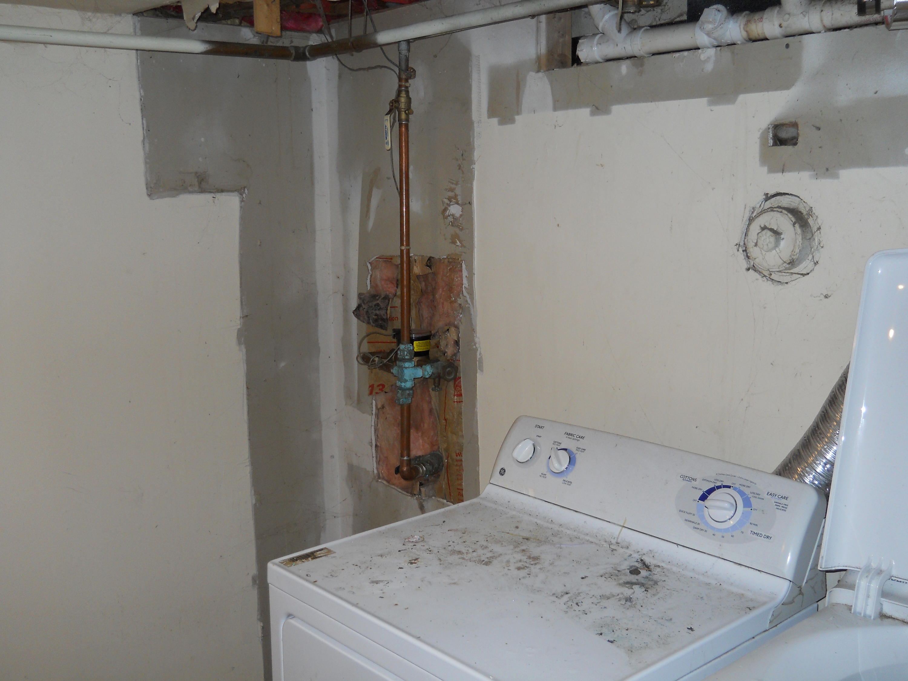 30 Dunns Pond Road Hyannis, MA 02601 - Photo 26 of 30 a bathroom with a bathtub and shower