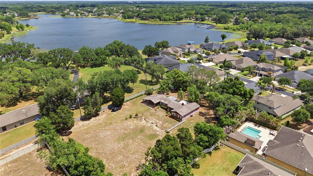 1405 Seffner Valrico Road Valrico, FL 33594 - Photo 37 of 39