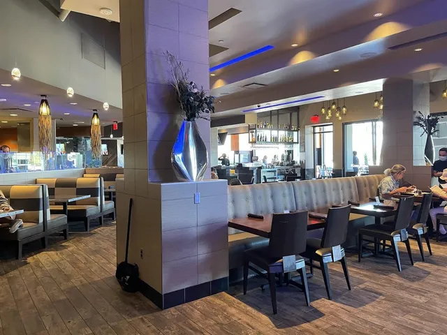 $3,541 | 12610 Ridgedale Drive, Unit 630, Minnetonka, MN 55305