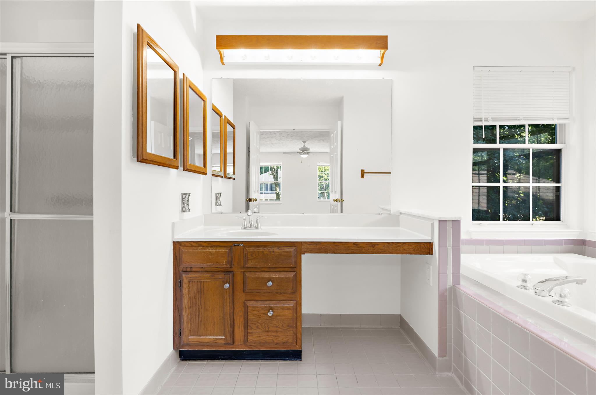 1678 Wickham Way Crofton, MD 21114 - Photo 29 of 62 Primary Bathroom