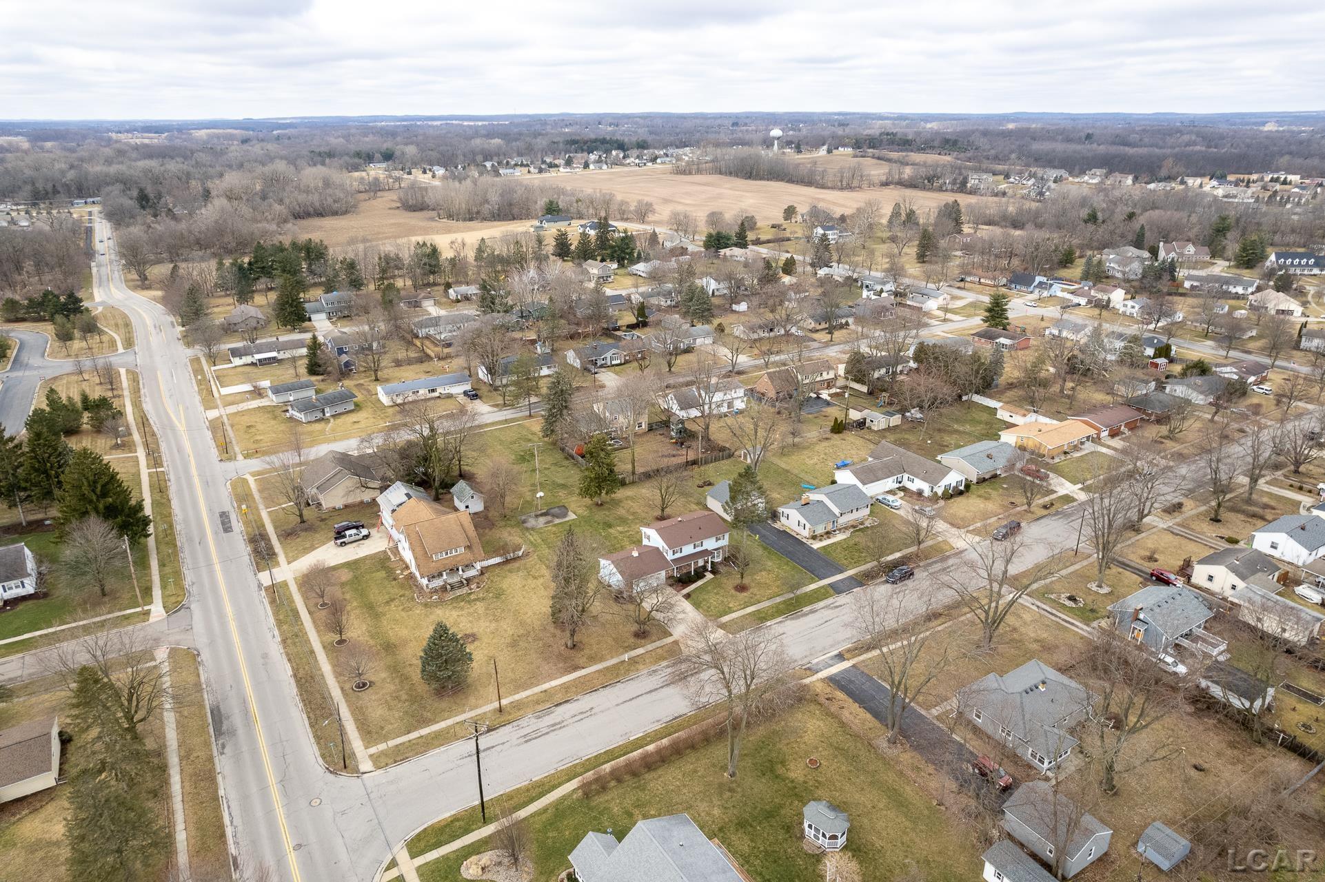 703 Ternes Road Tecumseh, MI 49286 - Photo 41 of 42 50102285-40.JPG