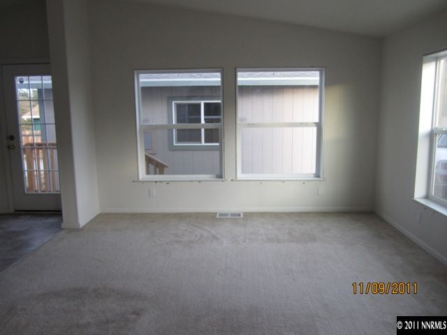 1059 West Plumb Lane Reno, NV 89509 - Photo 4 of 11 Photo 4