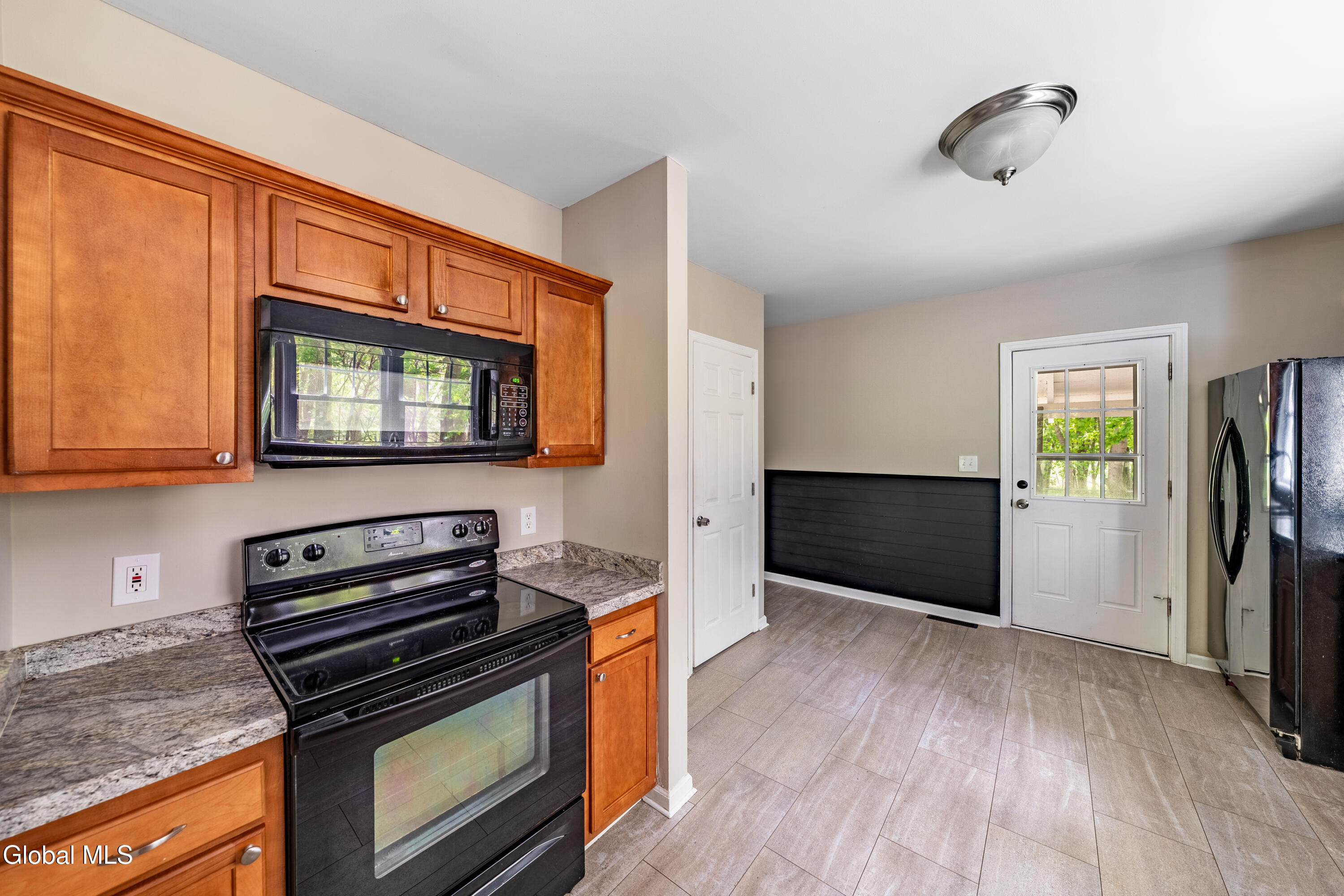 9 Schermerhorn Road Rotterdam, NY 12306 - Photo 12 of 25 DSC05294-HDR