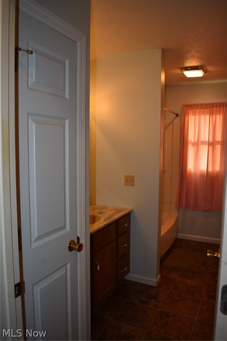 18859 Forbes Road Wellsville, OH 43968 - Photo 19 of 30 Entry to bathroom from hallway
