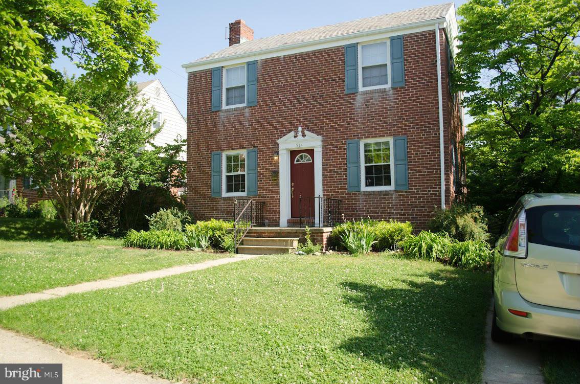 514 Windwood Road Baltimore, MD 21212 - Photo 1 of 18 front view of a house with a yard