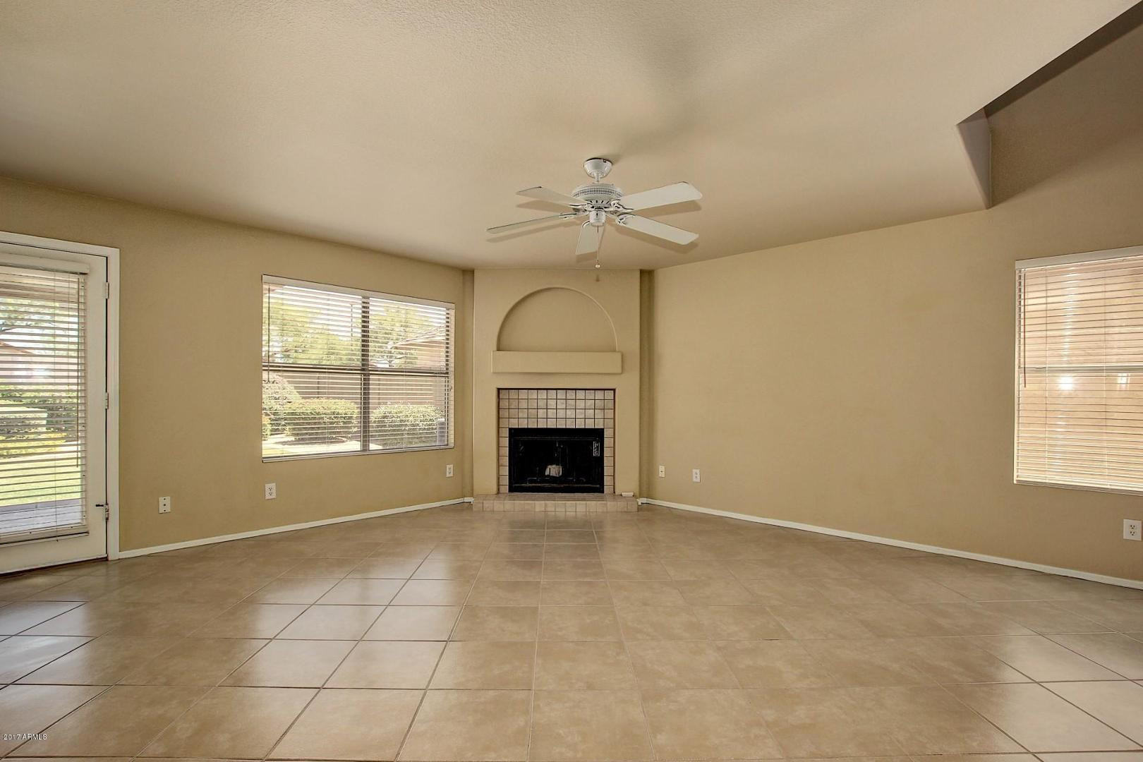 4726 East Mossman Road Phoenix, AZ 85050 - Photo 4 of 14 Photo #4