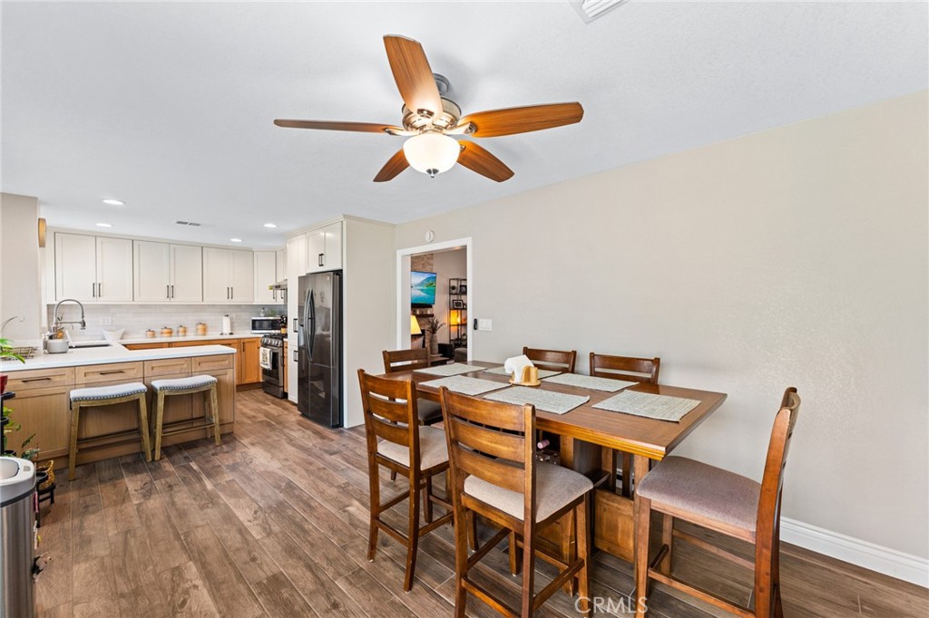 10332 Washington South Gate, CA 90280 - Photo 24 of 38 Dining off Kitchen