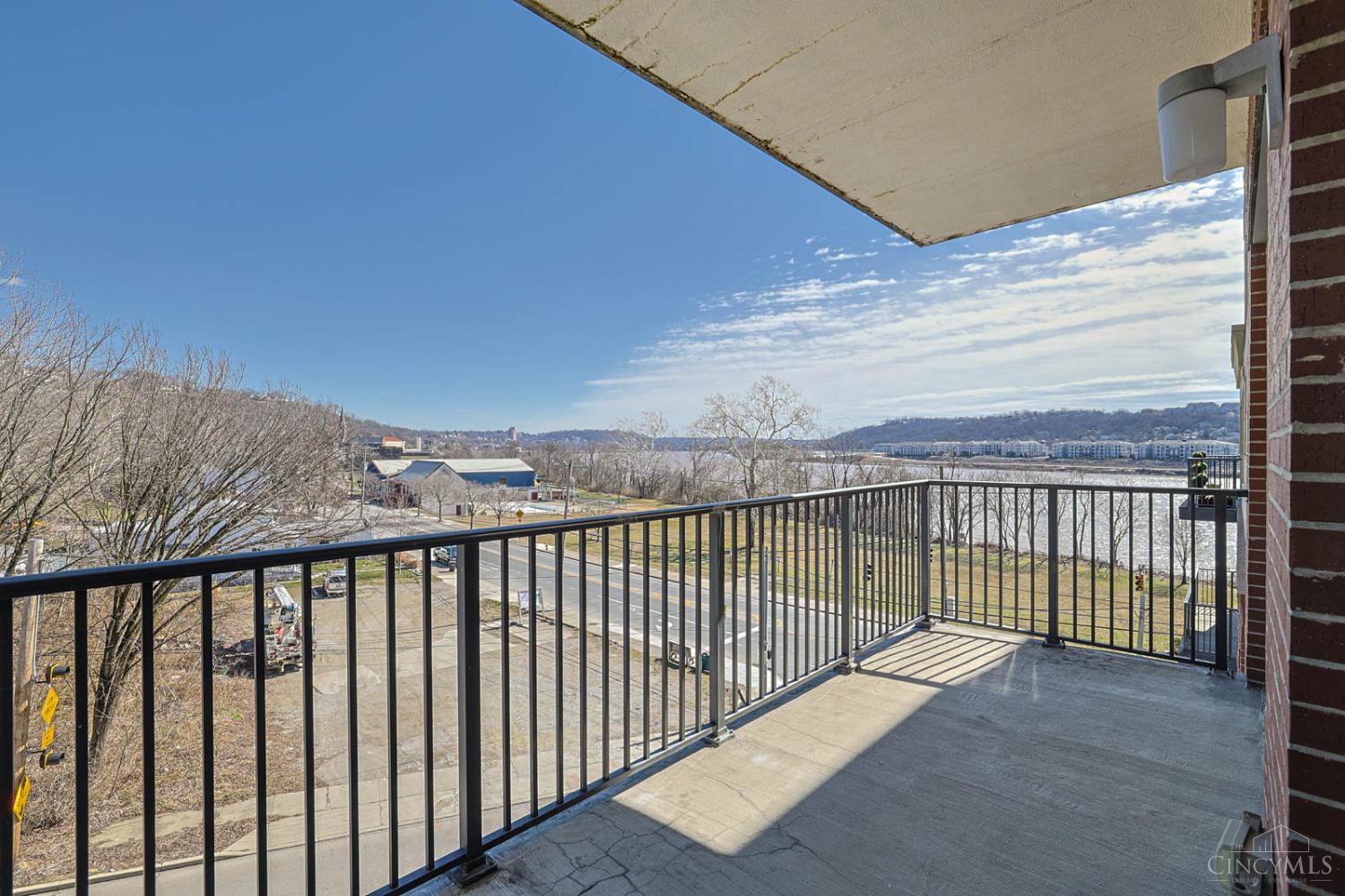 2260 Riverside Drive, Unit 402 Cincinnati, OH 45202 - Photo 21 of 42