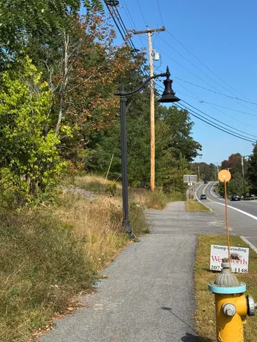 $1,600,000 | 59 Leighton Road, Falmouth, ME 04105