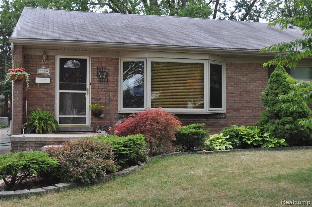 2600 Derby Road Birmingham, MI 48009 - Photo 1 of 6 Derby front.jpg