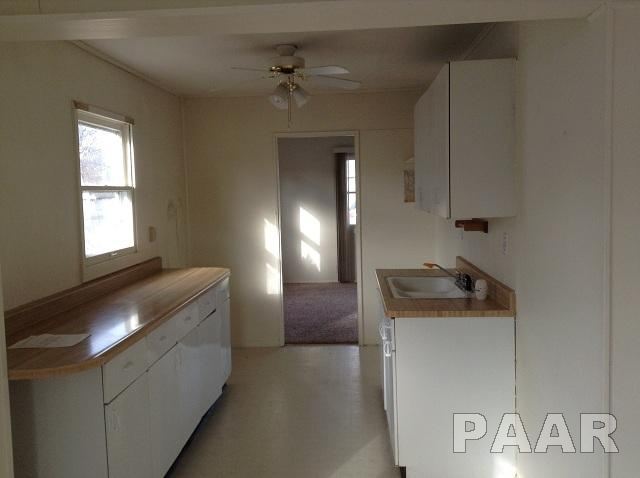 916 West Ridgemont Road Peoria, IL 61614 - Photo 5 of 9 Gallery Image 5