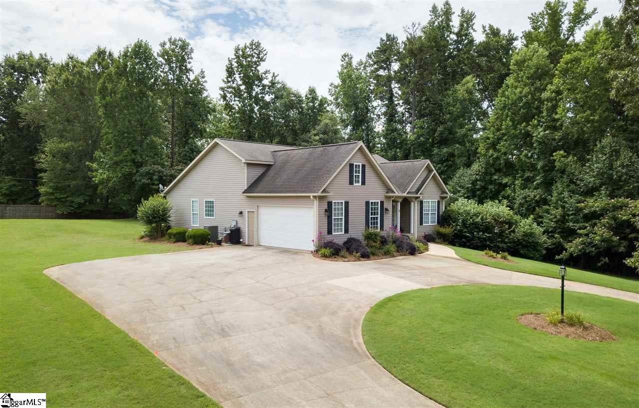 4 Mill Rocks Drive Greer, SC 29651 - Photo 2 of 36 Gallery Image 2
