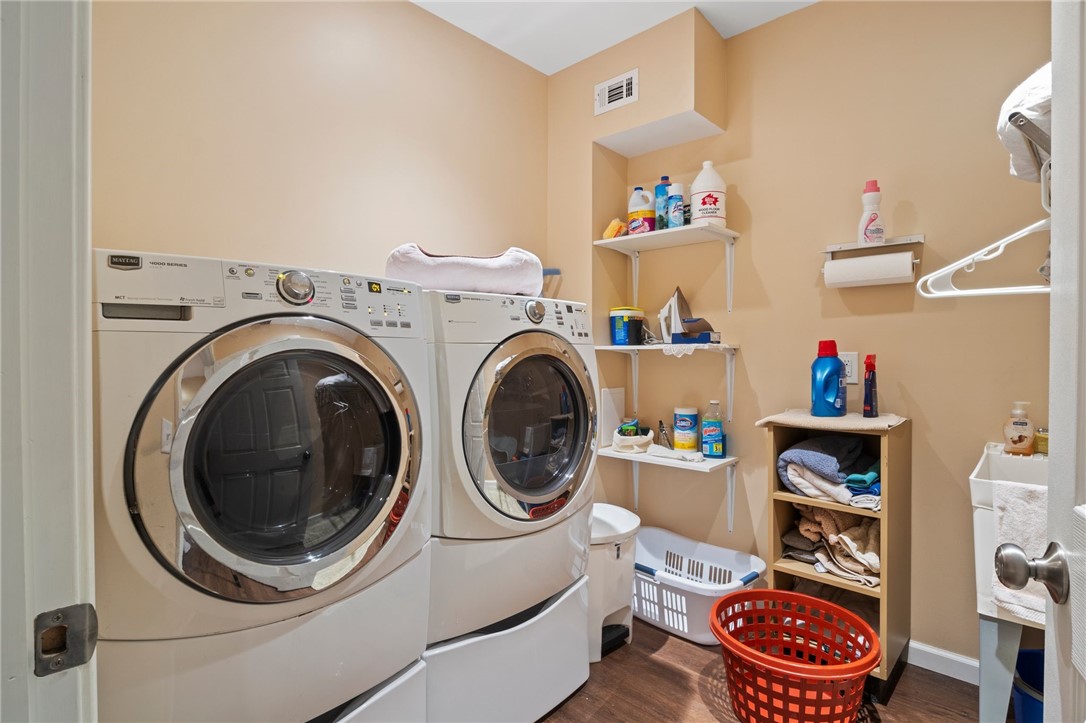 1131 Wall Road Webster, NY 14580 - Photo 33 of 39