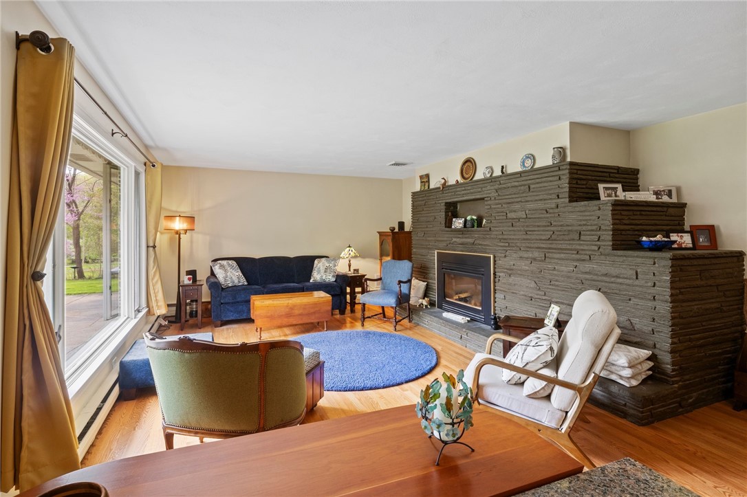 1131 Wall Road Webster, NY 14580 - Photo 5 of 39