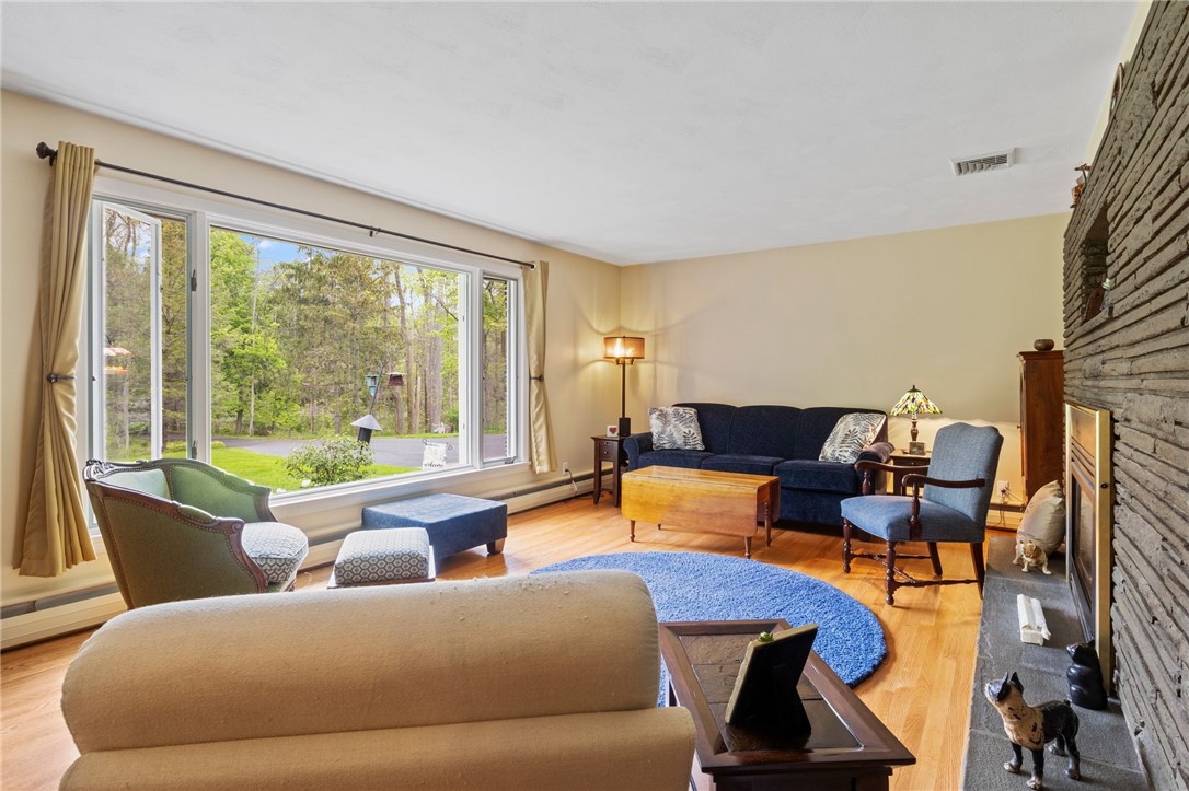 1131 Wall Road Webster, NY 14580 - Photo 6 of 39