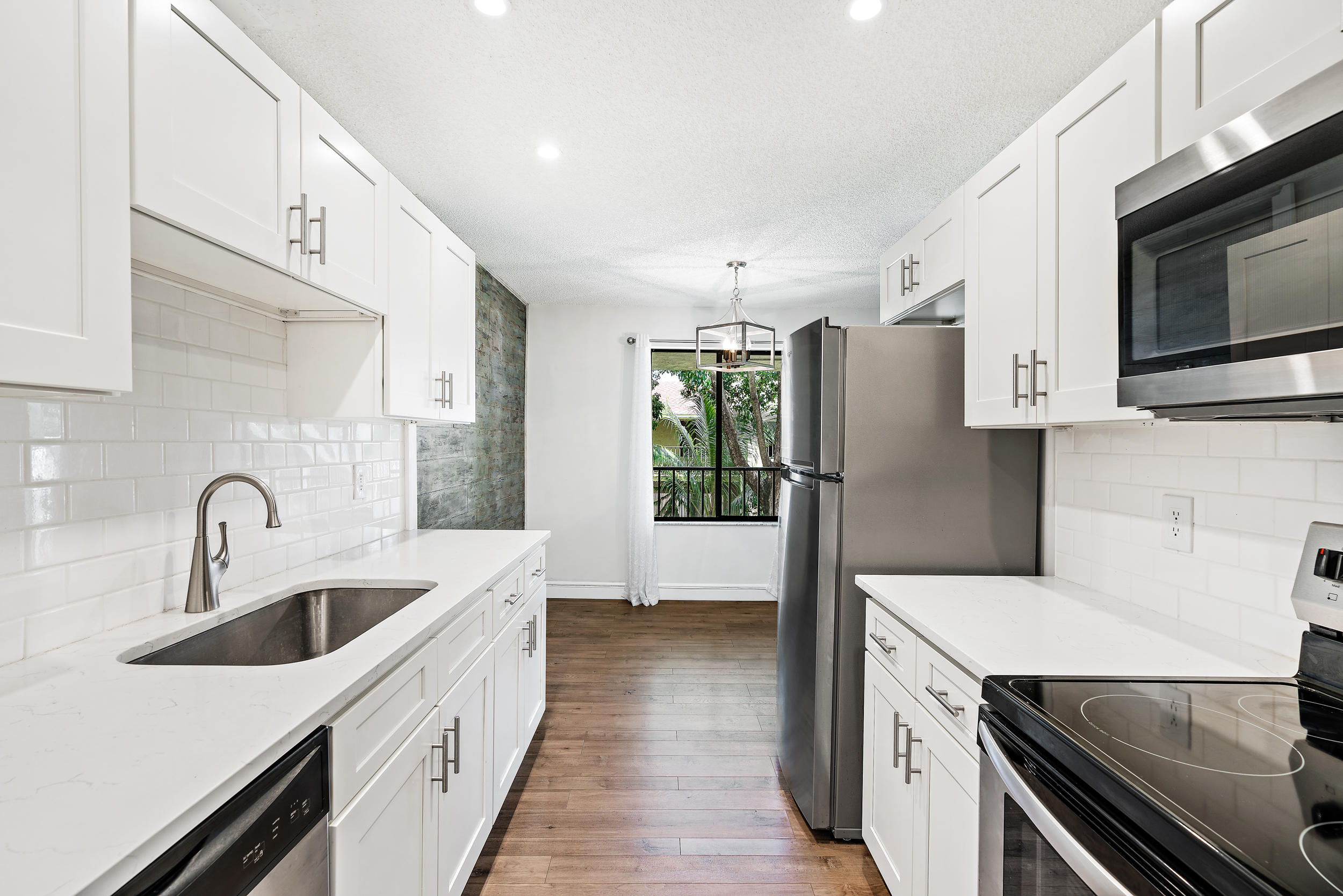 150 Pineview Road, Unit K5 Jupiter, FL 33469 - Photo 7 of 20 150 Pineview Rd, Unit K5-5