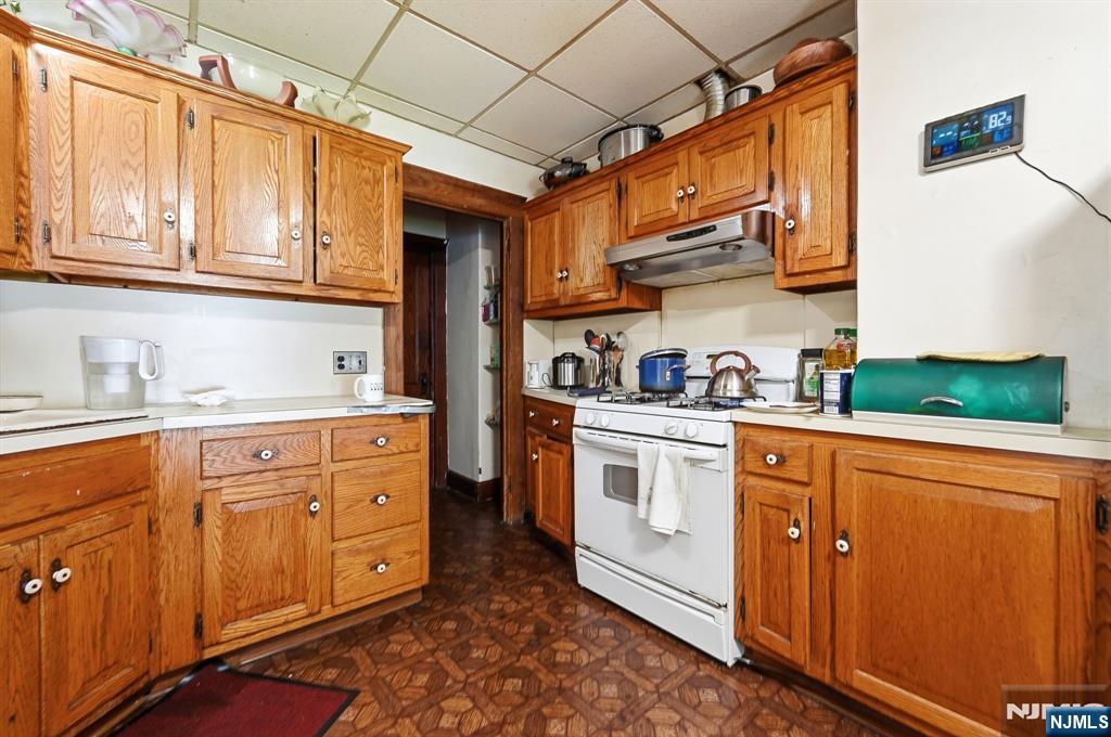 26 Grove Street Rutherford, NJ 07070 - Photo 3 of 41