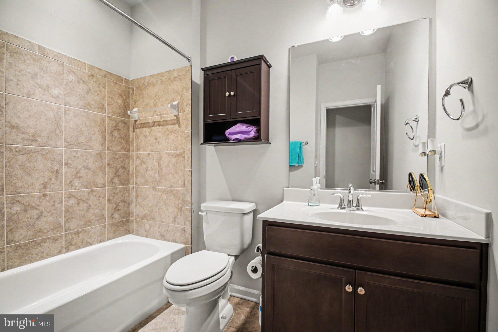 486 Holly Corner Road Fredericksburg, VA 22406 - Photo 18 of 34 Main Level Full Bath