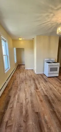 $2,300 | 17 Arlington Street, Unit 1, Worcester, MA 01604