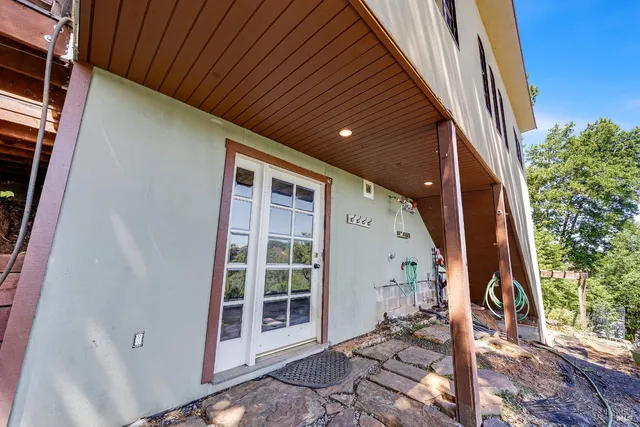 a view of an entryway