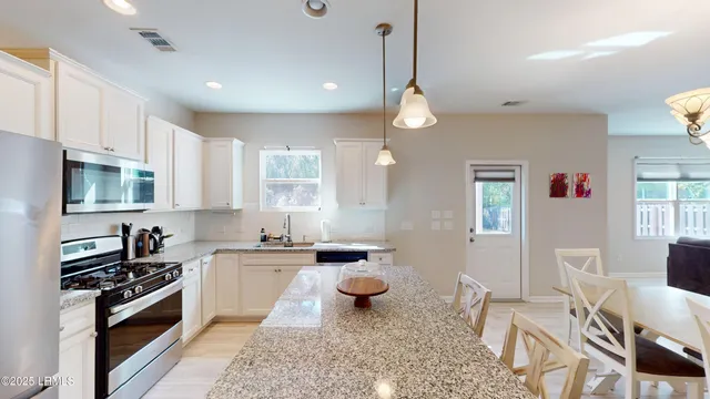 $424,999 | 52 Keowee Lane, Beaufort, SC 29906