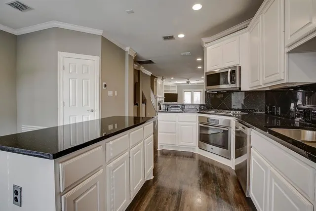 $4,750 | 3435 Howell Street, Dallas, TX 75204