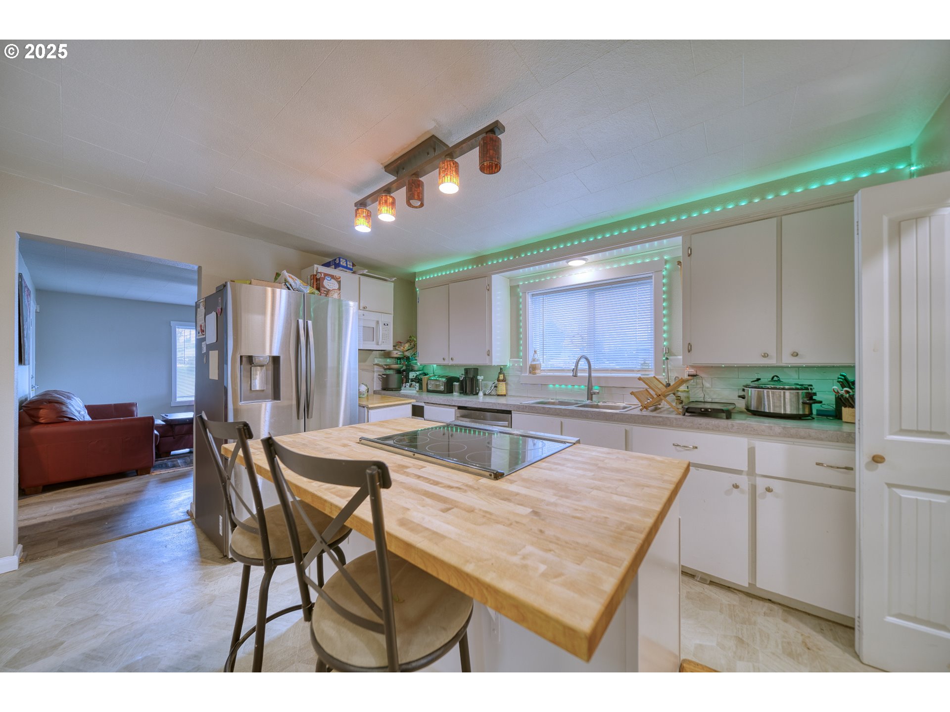 385 North 6th Street St. Helens, OR 97051 - Photo 11 of 23