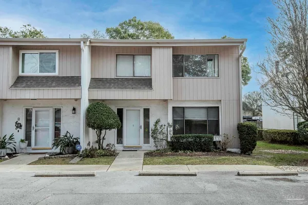 $233,900 | 3400 Wimbledon Drive, Unit 5, Pensacola, FL 32504