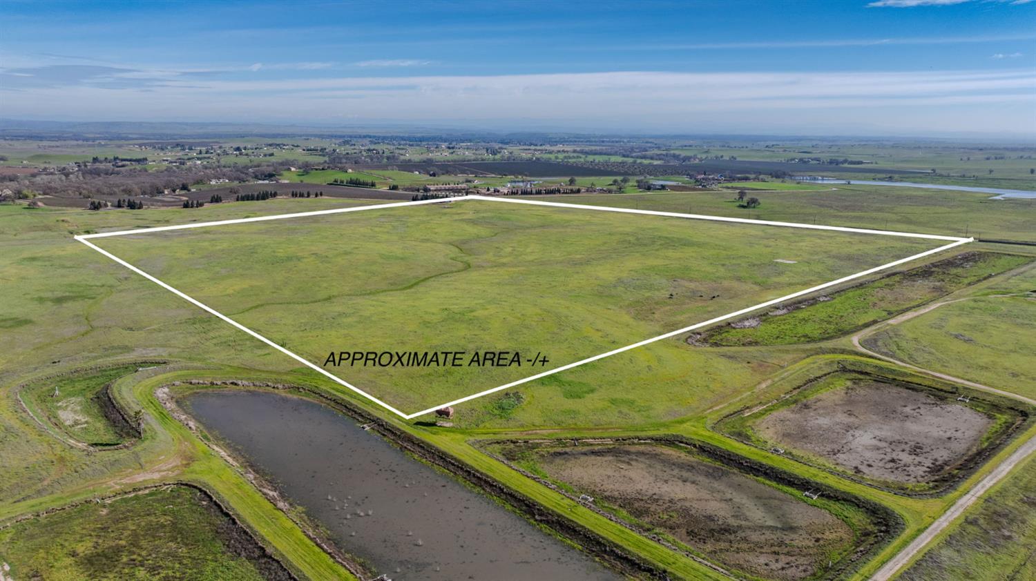 7770 Dillard Road Sloughhouse, CA 95683 - Photo 5 of 24 a view of a tennis court