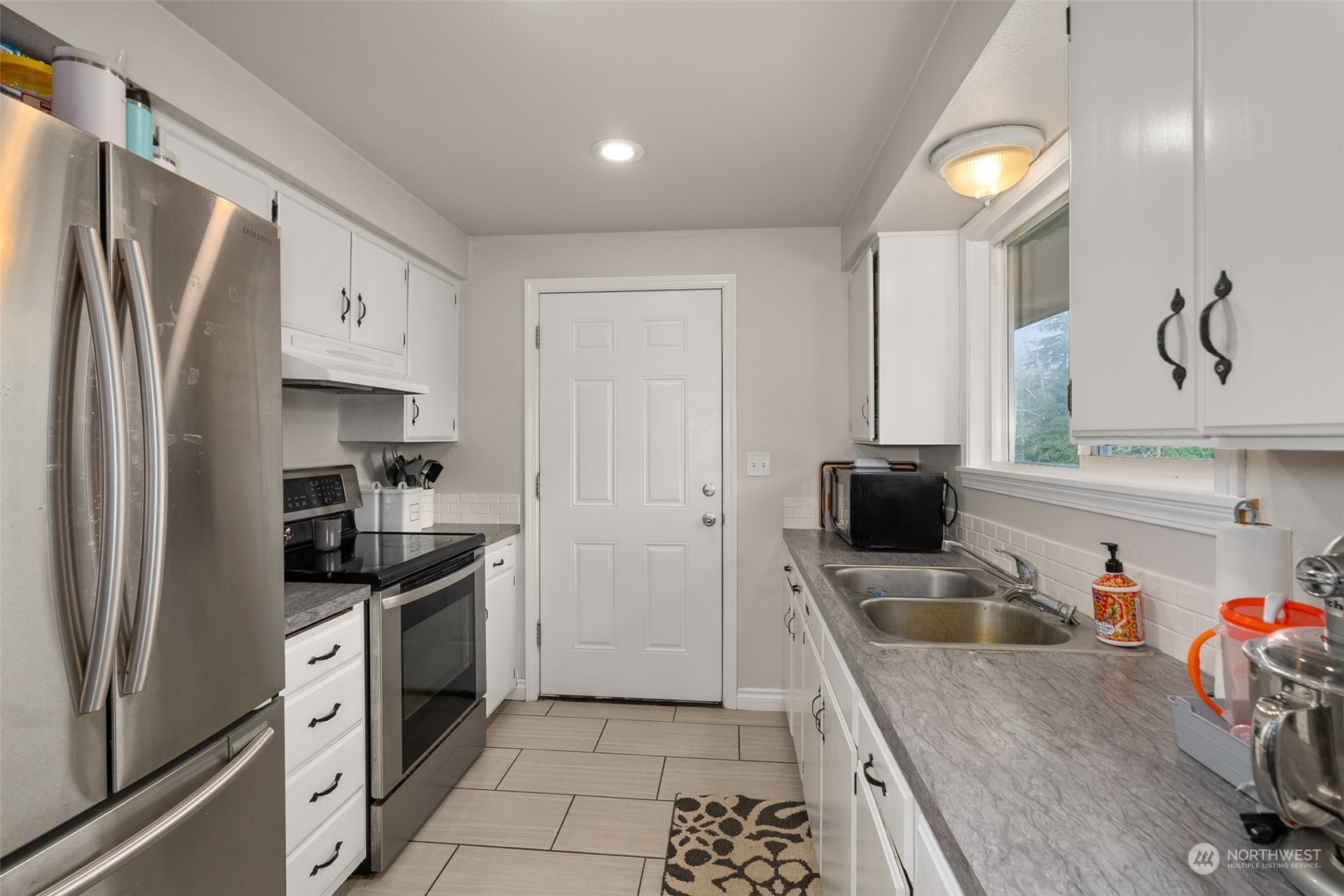 2185 East Hoquiam Road Hoquiam, WA 98550 - Photo 16 of 35 Gallery Image 16
