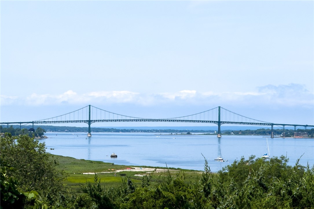 44 Summit Road Portsmouth, RI 02871 - Photo 9 of 50