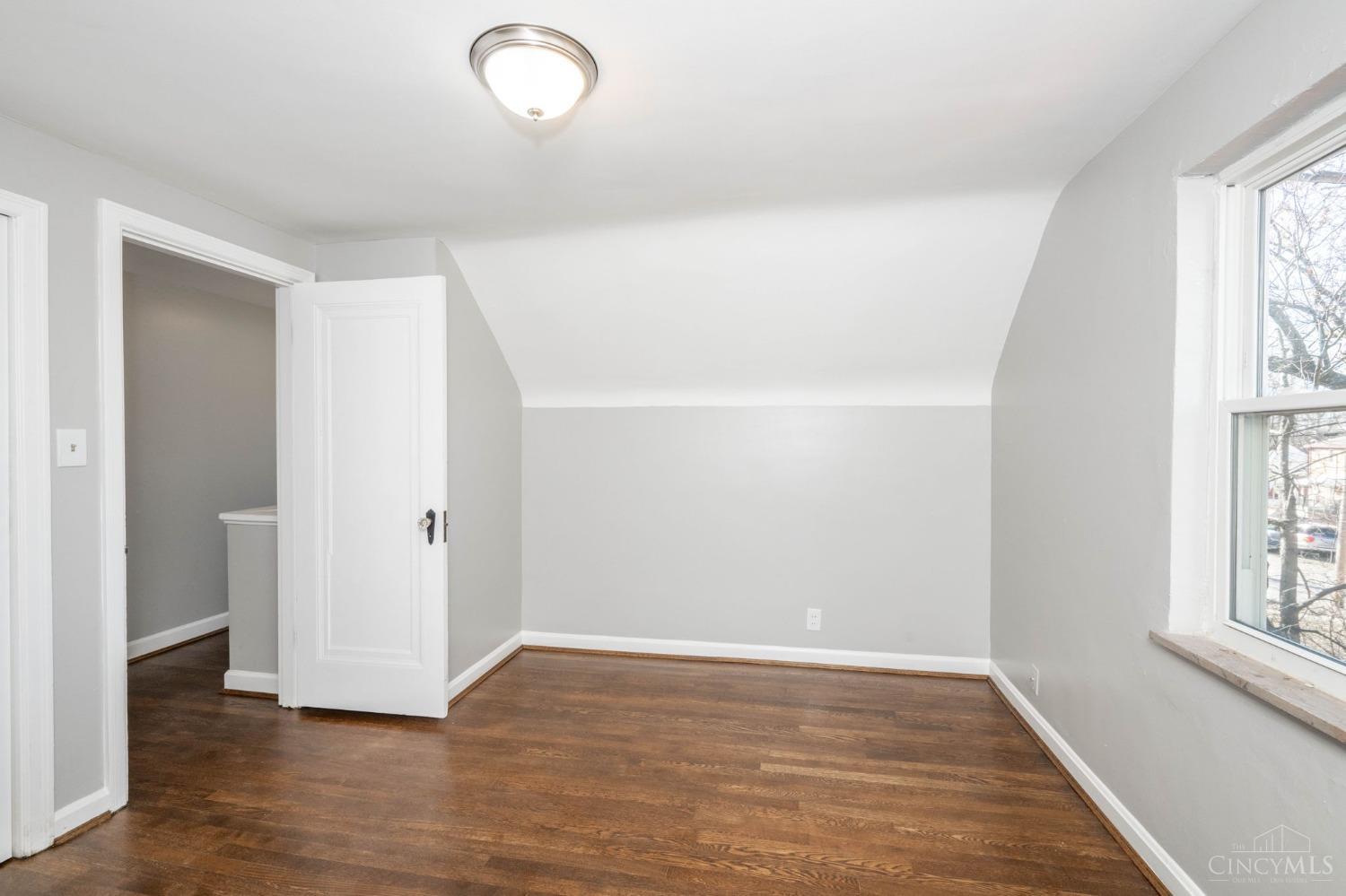 2413 Ferguson Road Cincinnati, OH 45238 - Photo 29 of 46