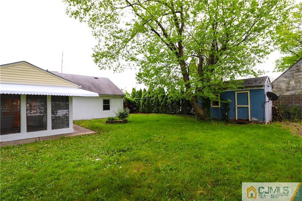 20 Old Post Road Edison, NJ 08817 - Photo 25 of 25 front view of a house with a yard