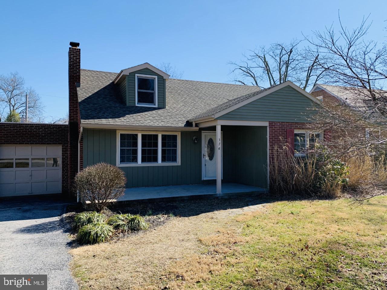 374 Hillcrest Road York, PA 17403 - Photo 2 of 40