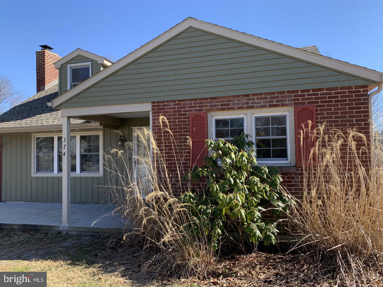 374 Hillcrest Road York, PA 17403 - Photo 3 of 40