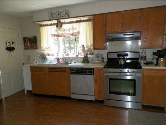 508 Barney Road Bennington, VT 05201 - Photo 8 of 23